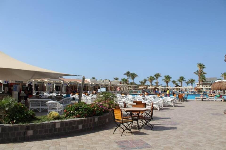 Lillyland Mirage Bay & Aqua Park Hotel