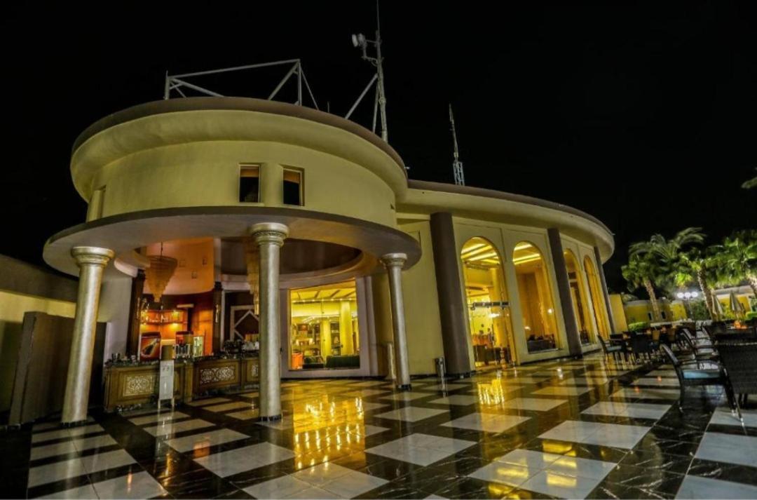 Lillyland Mirage Bay & Aqua Park 4*