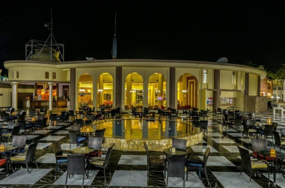 Lillyland Mirage Bay & Aqua Park Hotel 4*